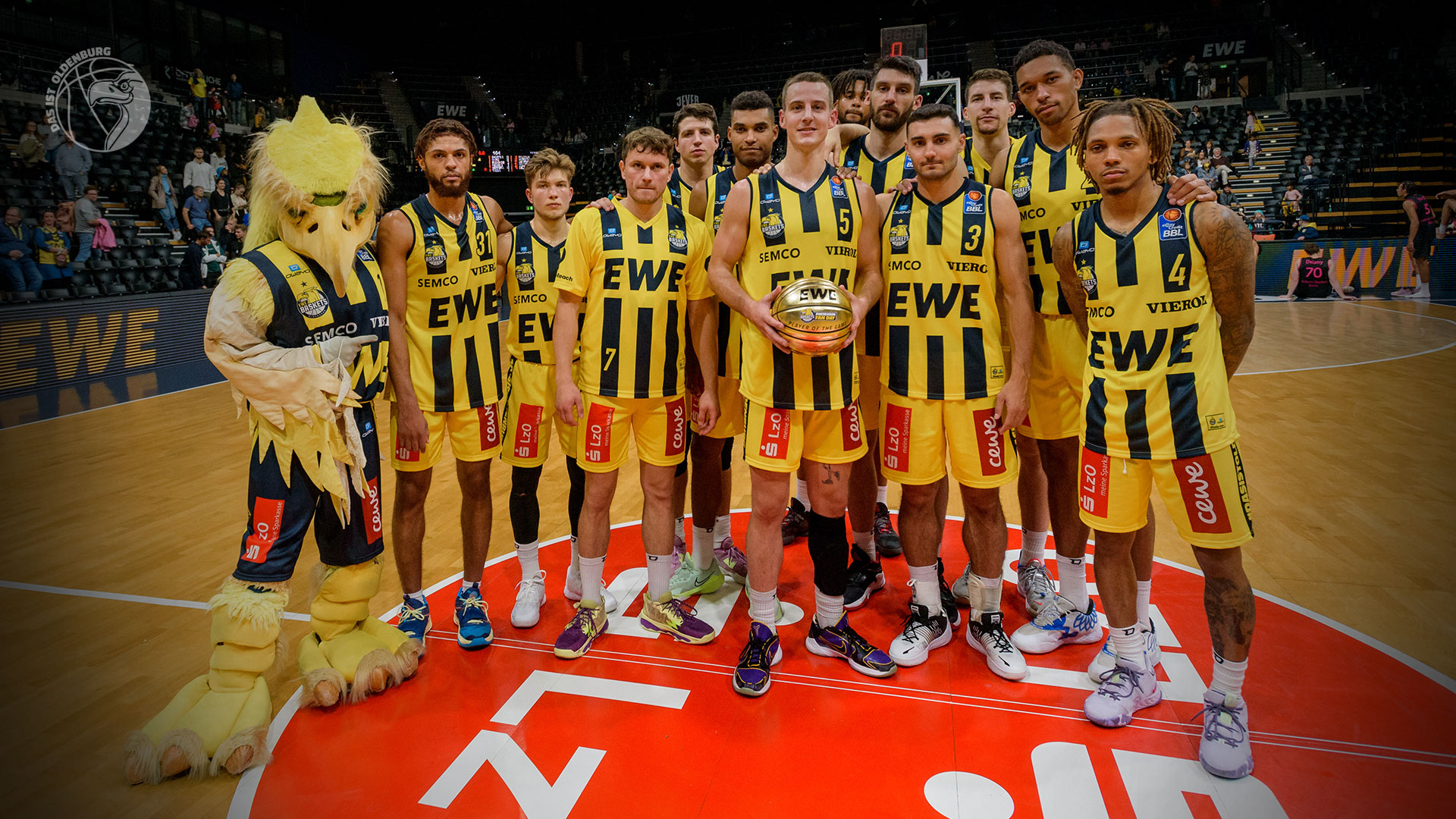 EWE Baskets Oldenburg - News - PreSeason Fan Day 2022 Starke Kulisse